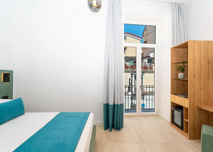 Domus Gualtieri 4*